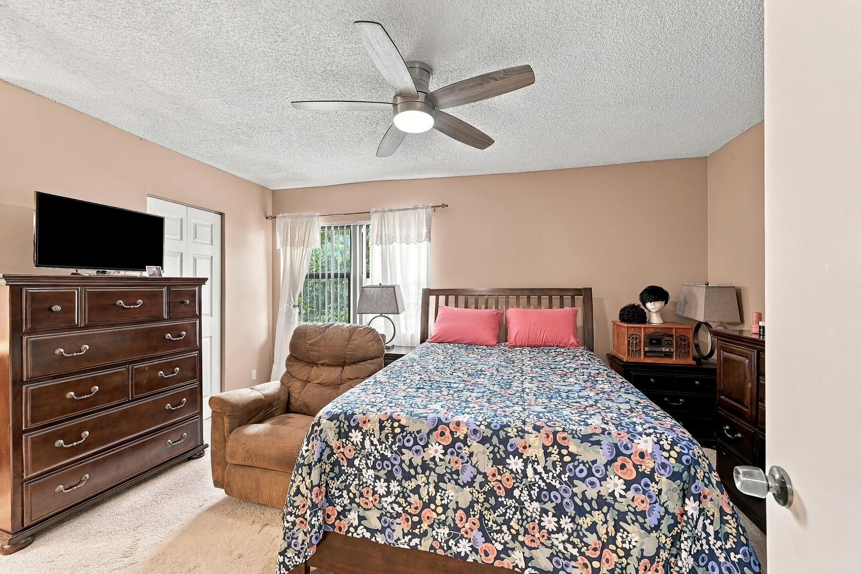 19_stl_7090_with_tv