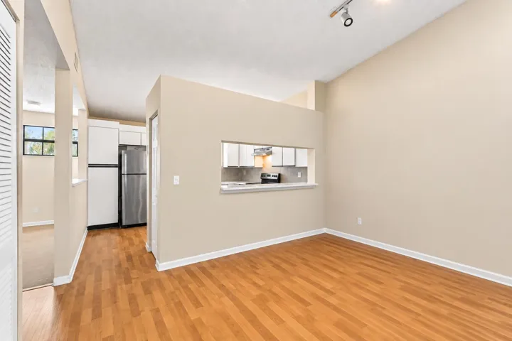 906 Congrssional way
