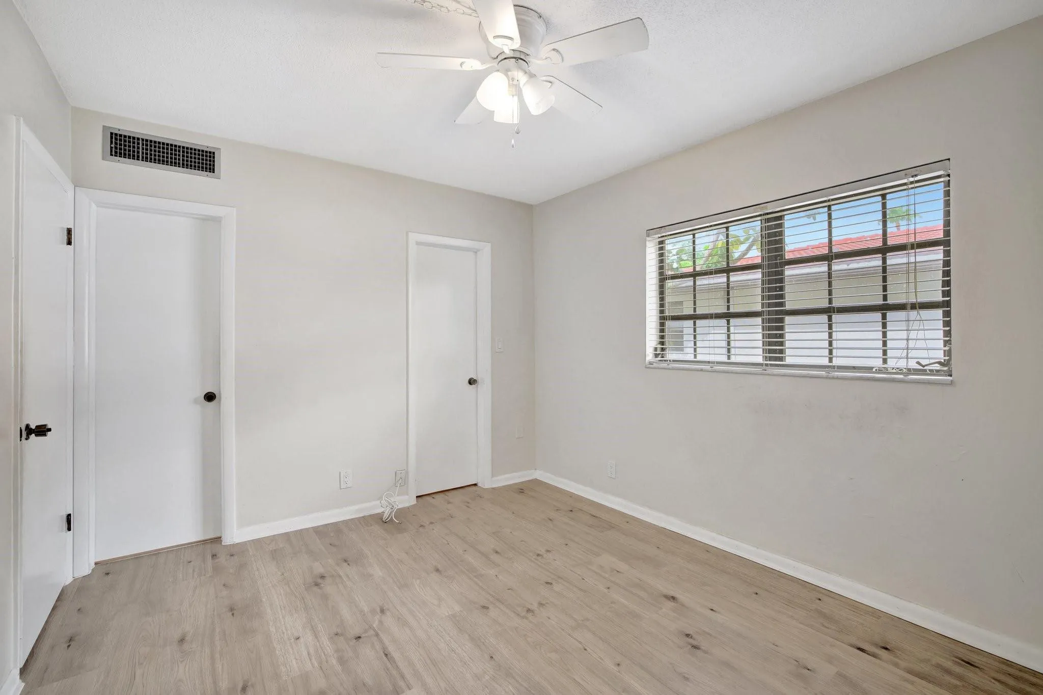 2nd/Guest Bedroom