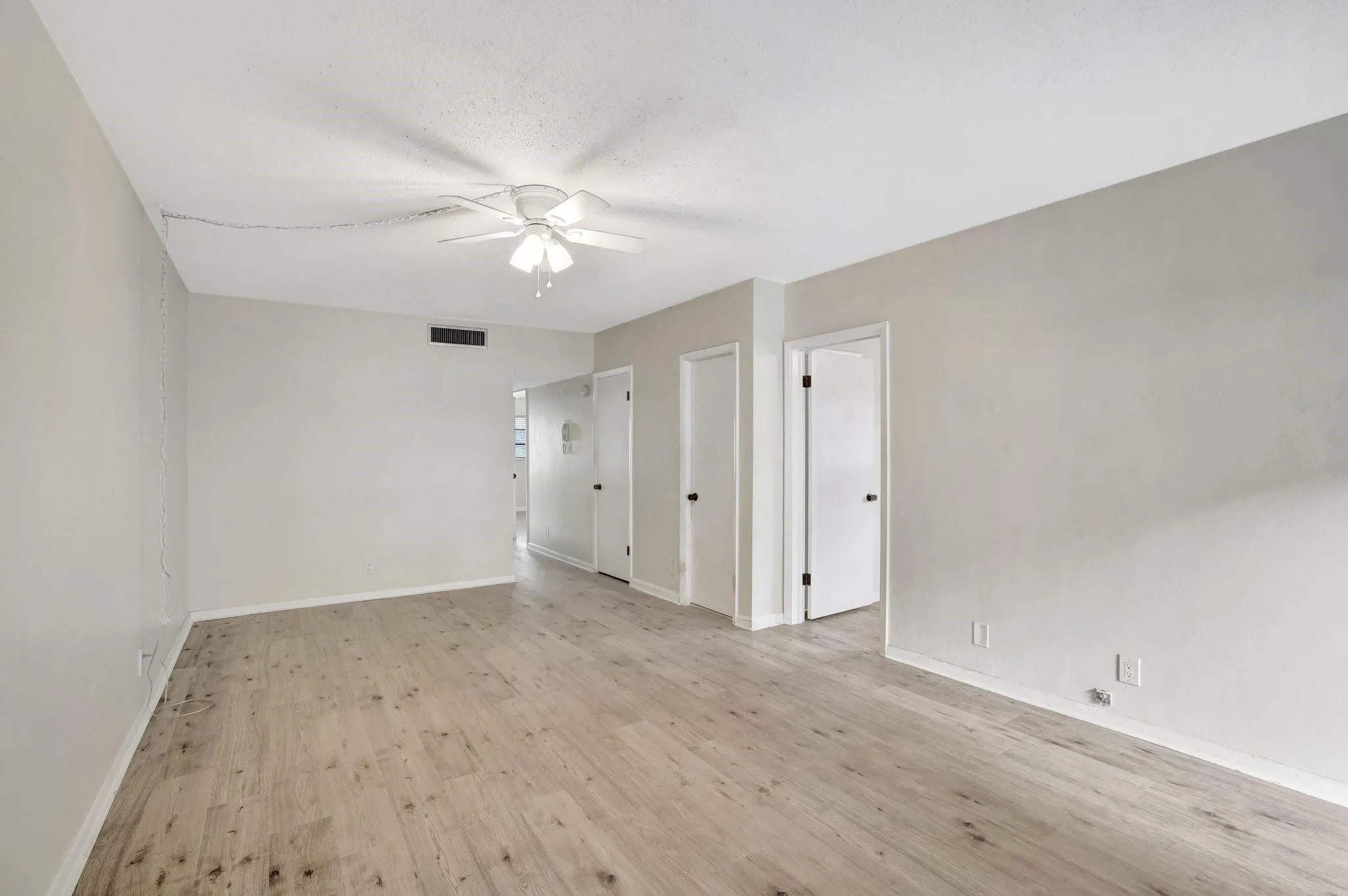 Living/Dining area