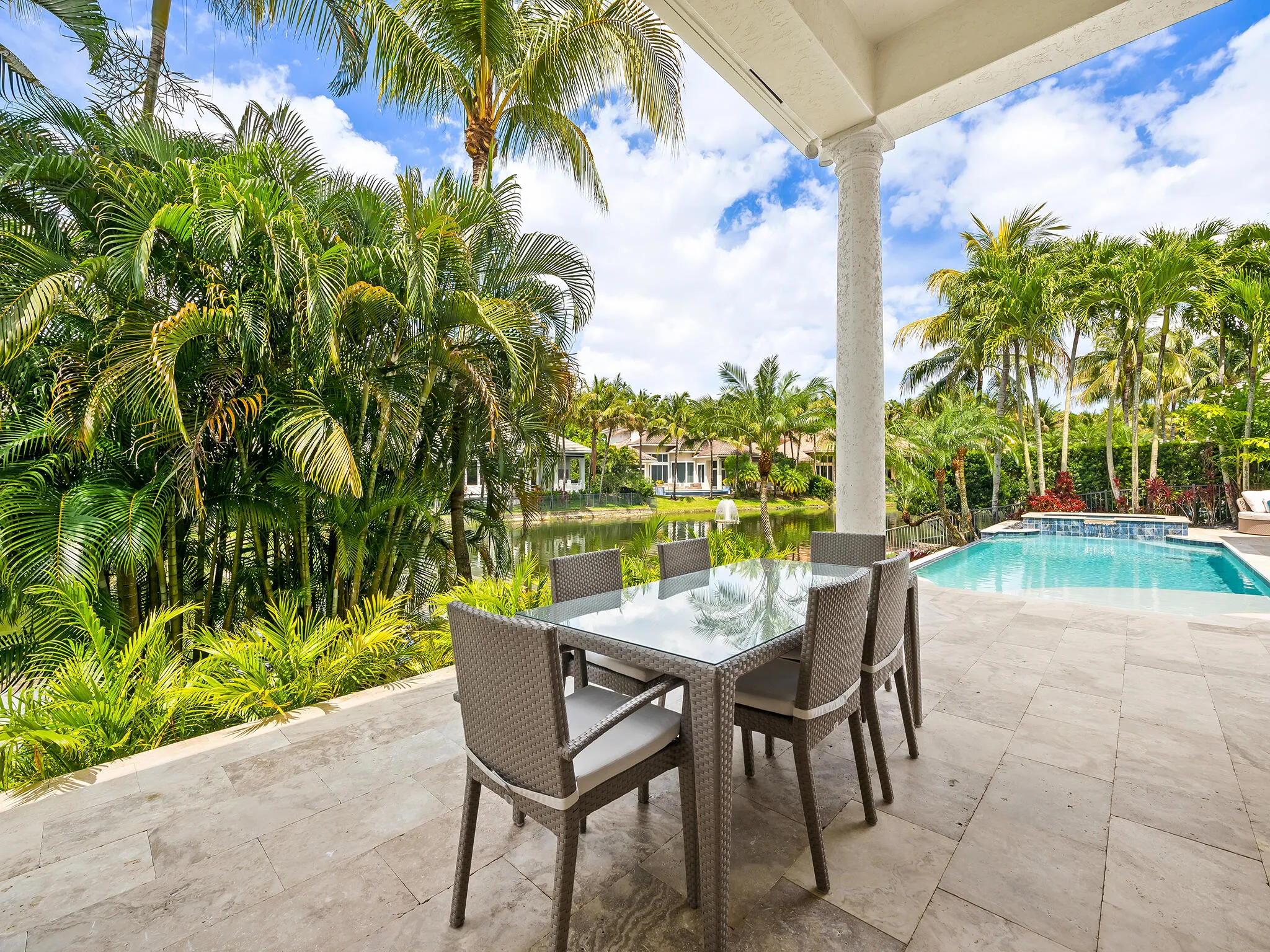 Alfresco Dining