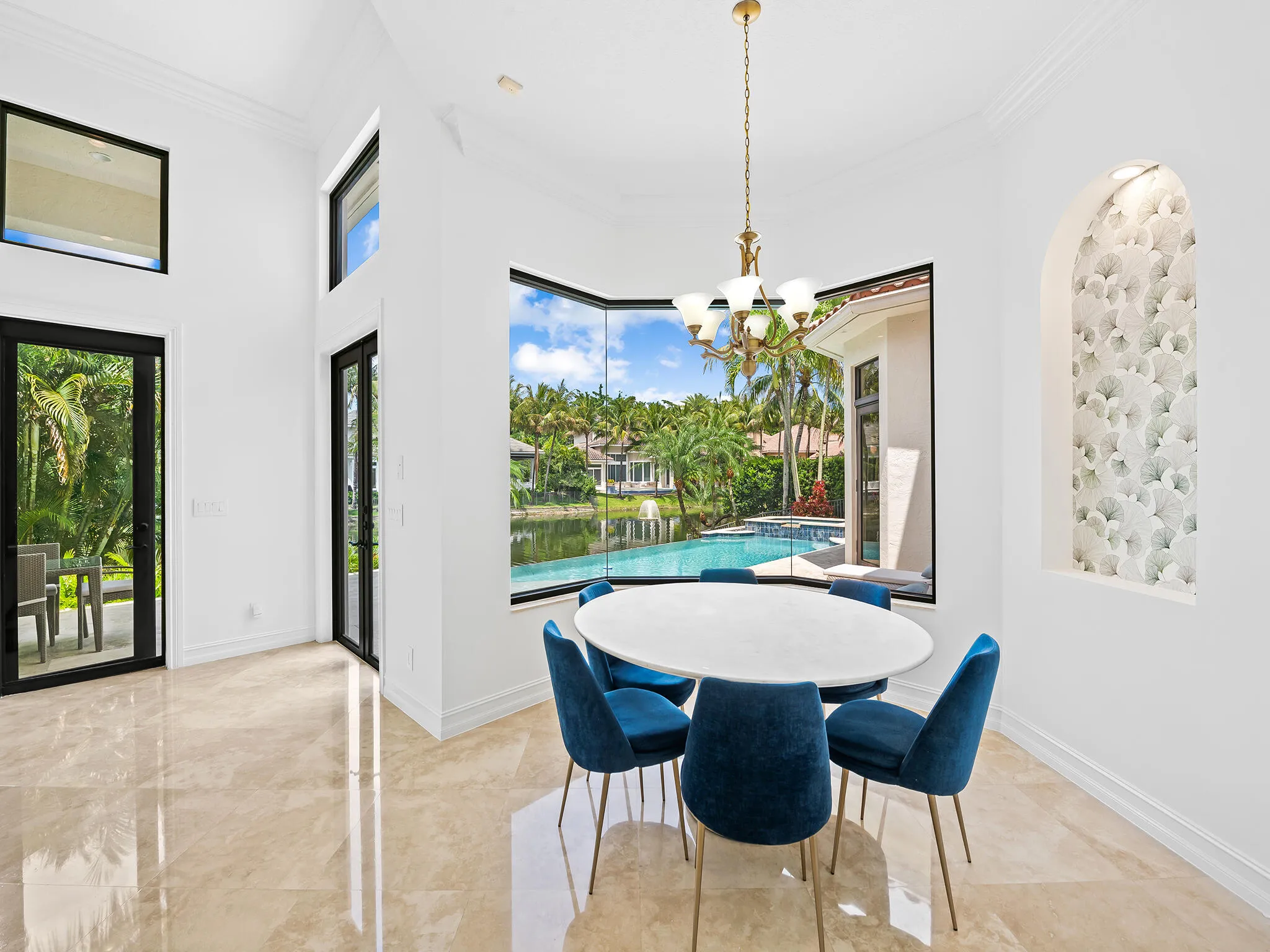Breakfast Room
