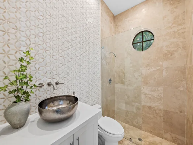 Cabana Bath 5 with Shower Off Family Room