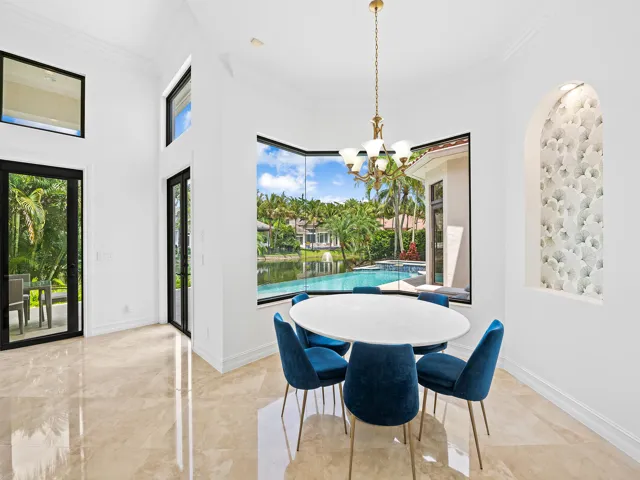 Breakfast Room
