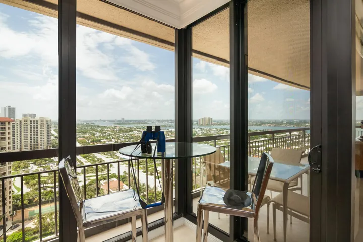 4100 N Ocean Dr Riviera Beach-large-016-