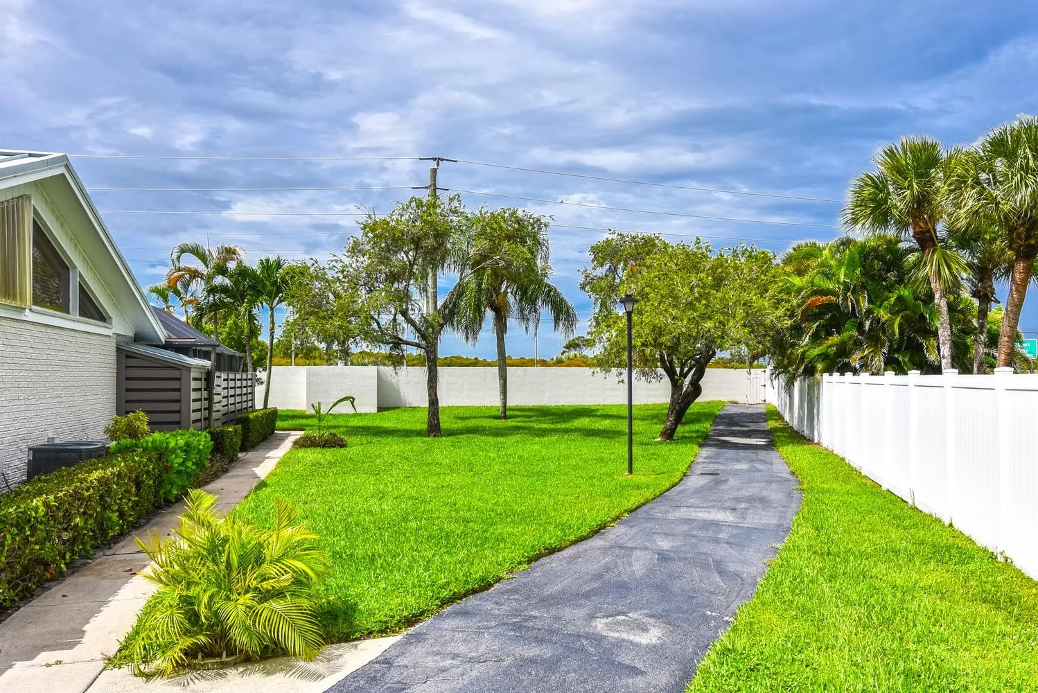 023-009-1801 S US1 1D Marina-1498x1000