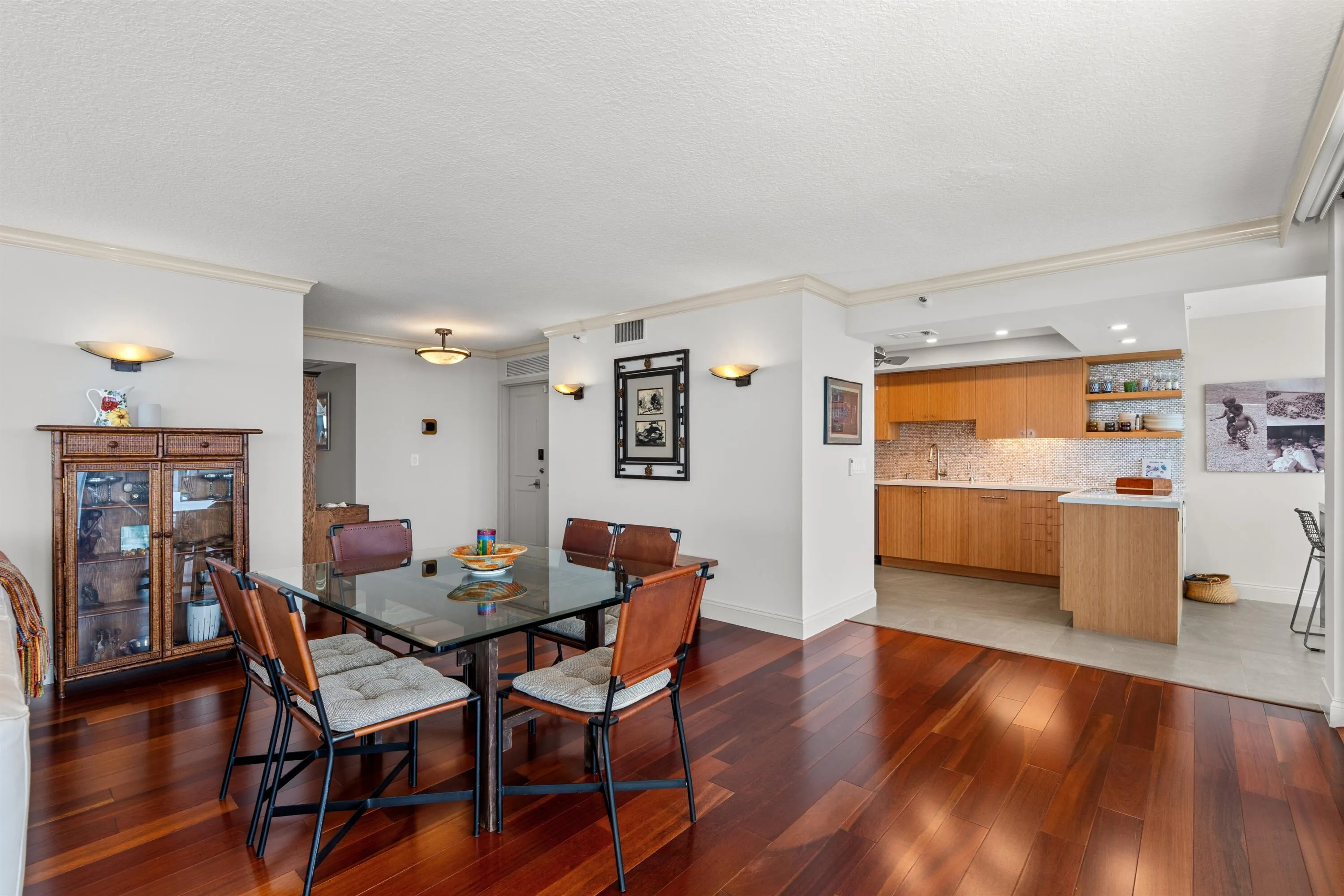 DINING TO KITCHEN
