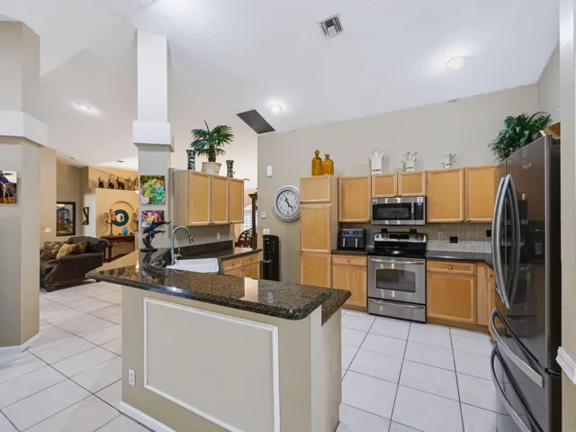 13-web-or-mls-6001-wedgewood-village-cir