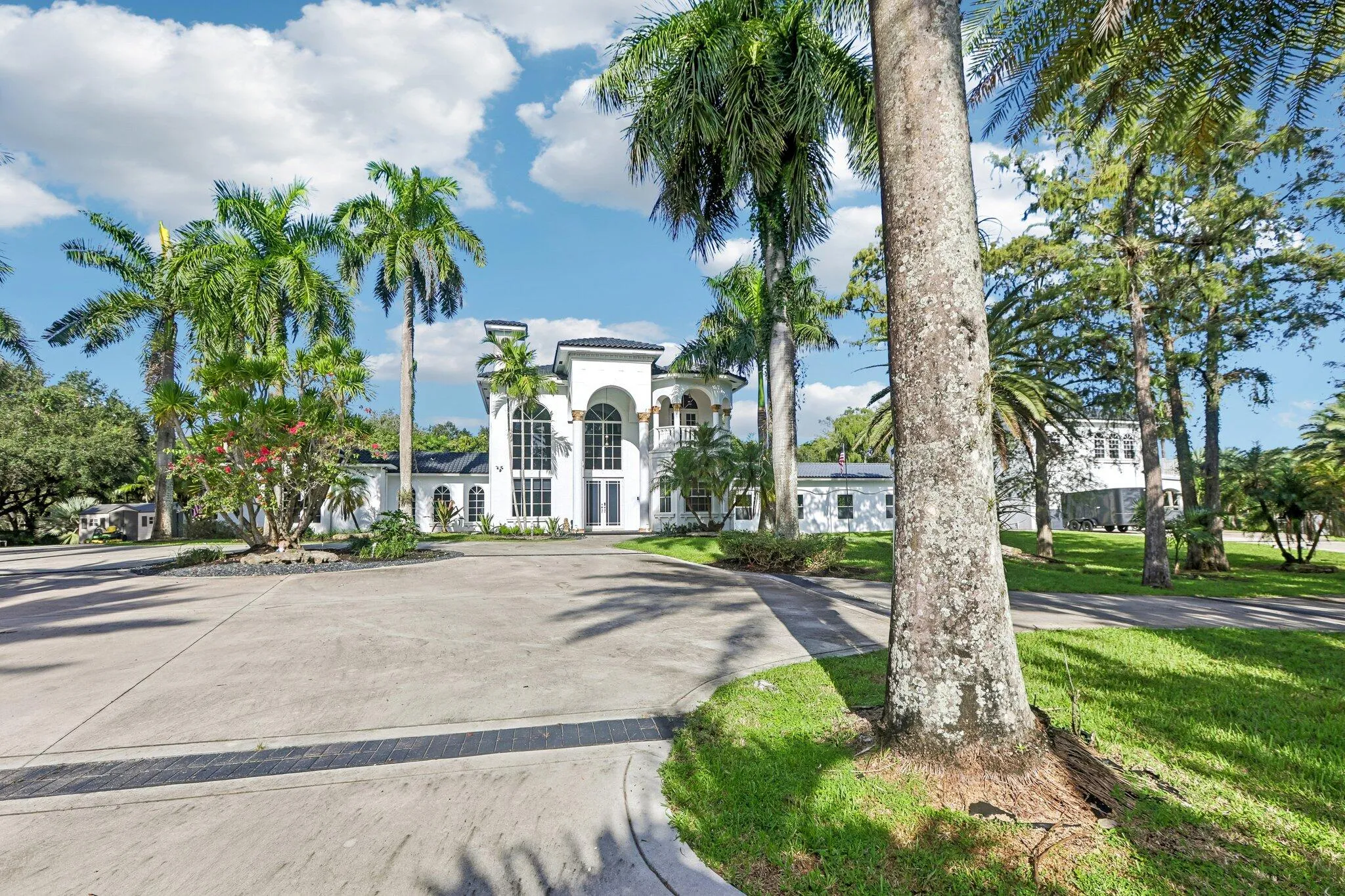 1-web-or-mls-NW 84th Ave-S1609-001