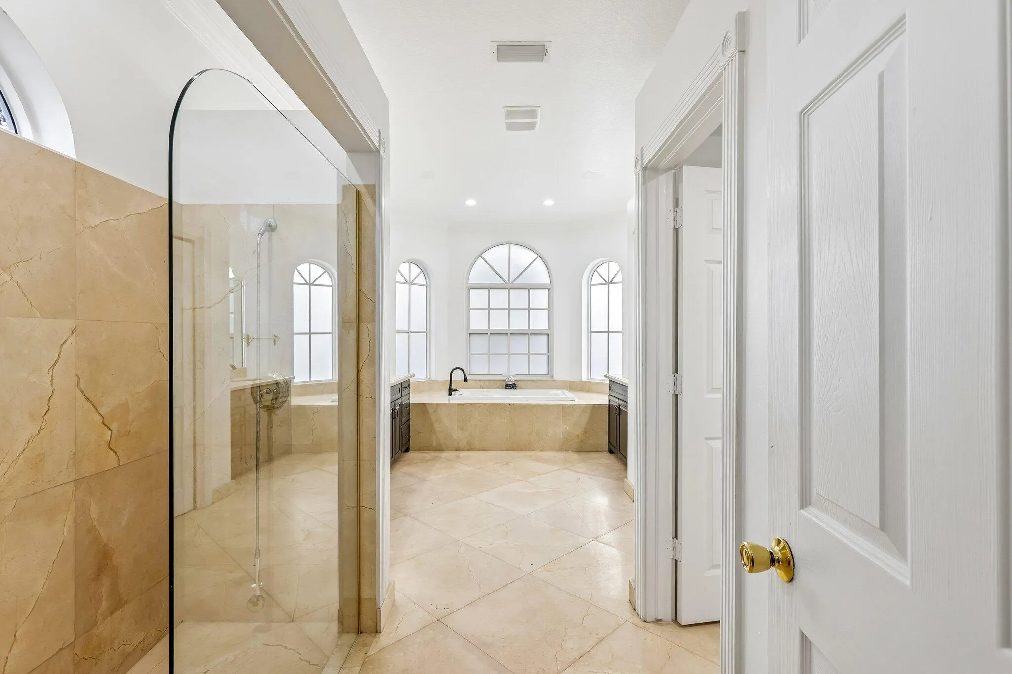 28-web-or-mls-NW 84th Ave-S1609-028