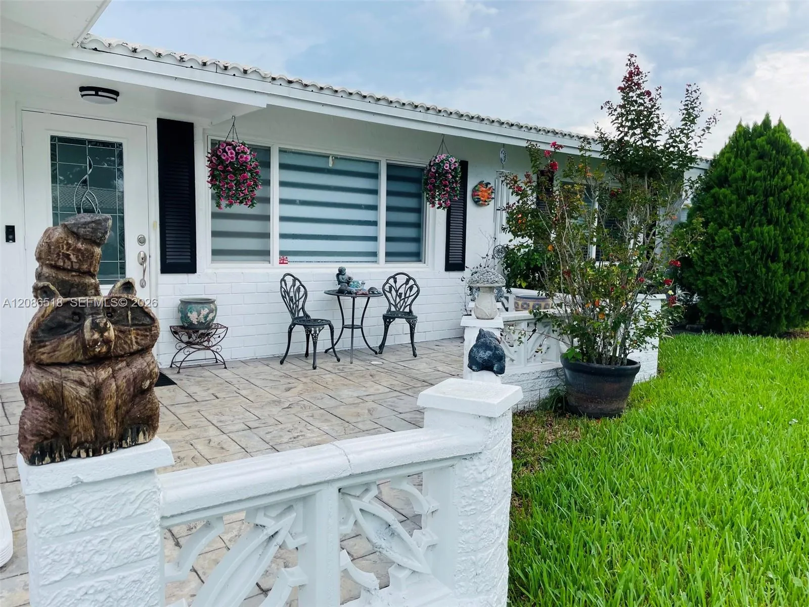 PASSTHRU TO DINING RM OR FAMILY RM