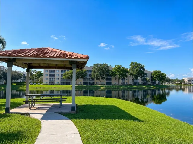 24_7843_Catalina_Circle_Tamarac_Florida