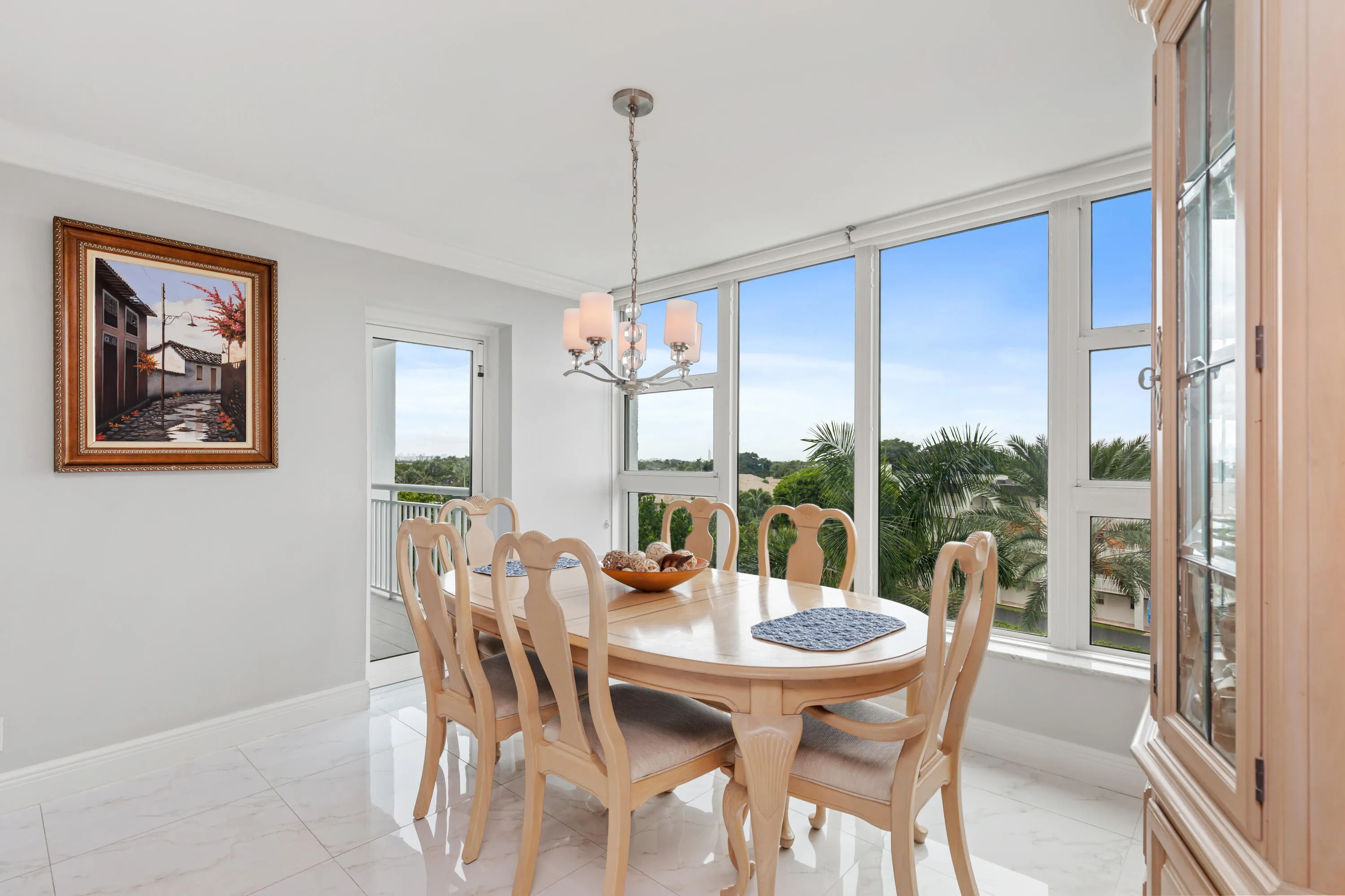 Dining area with balcony access