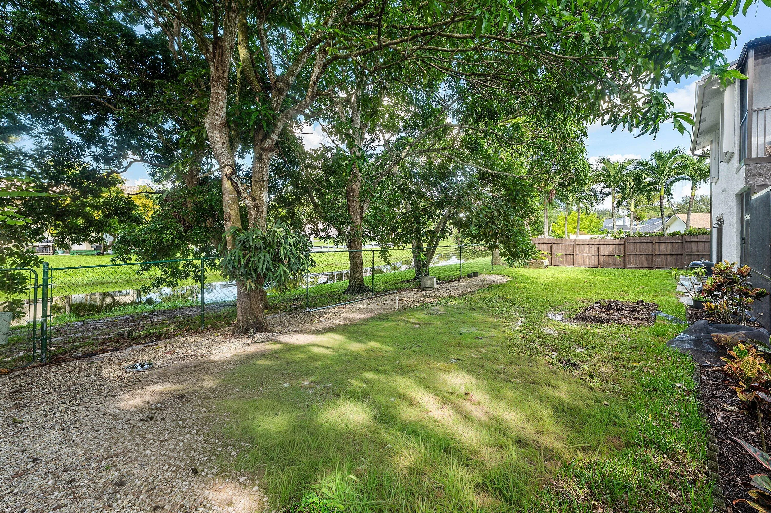 048-13645ExoticaLane-Wellington-FL-33414