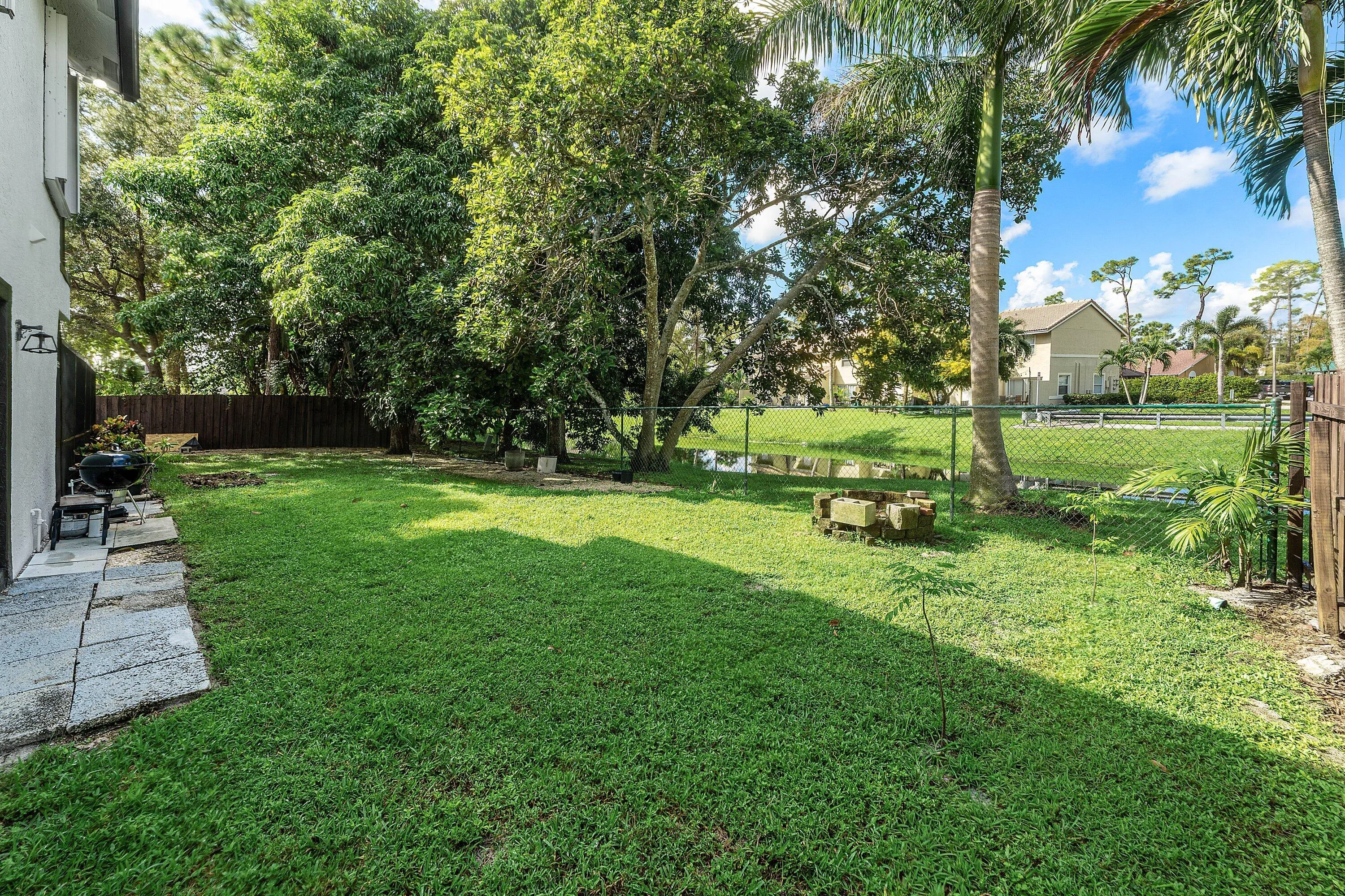 051-13645ExoticaLane-Wellington-FL-33414