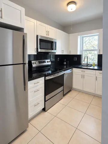 New kitchen and appliances