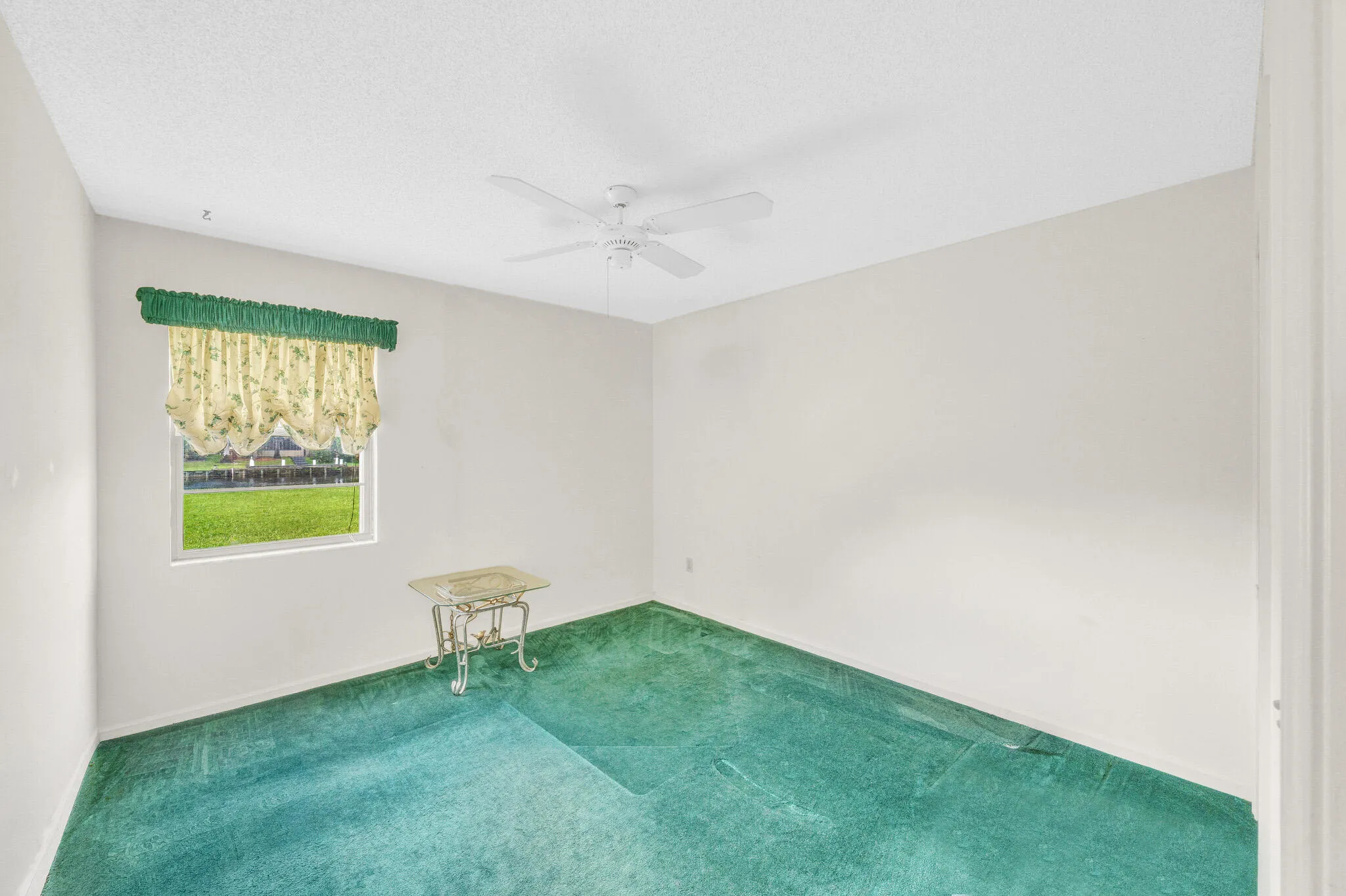 25 Guest Bedroom B (2)