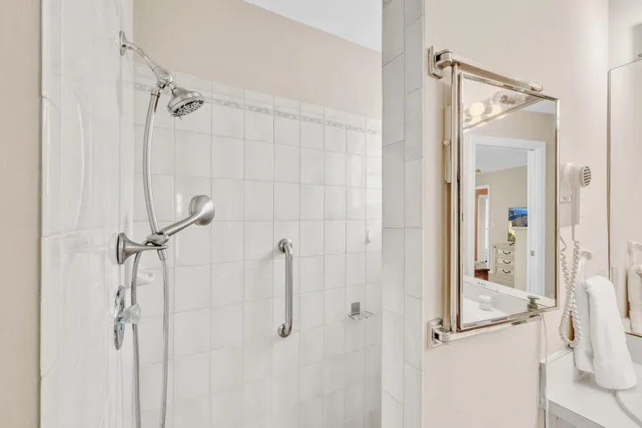 11 Primary Bathroom (2)