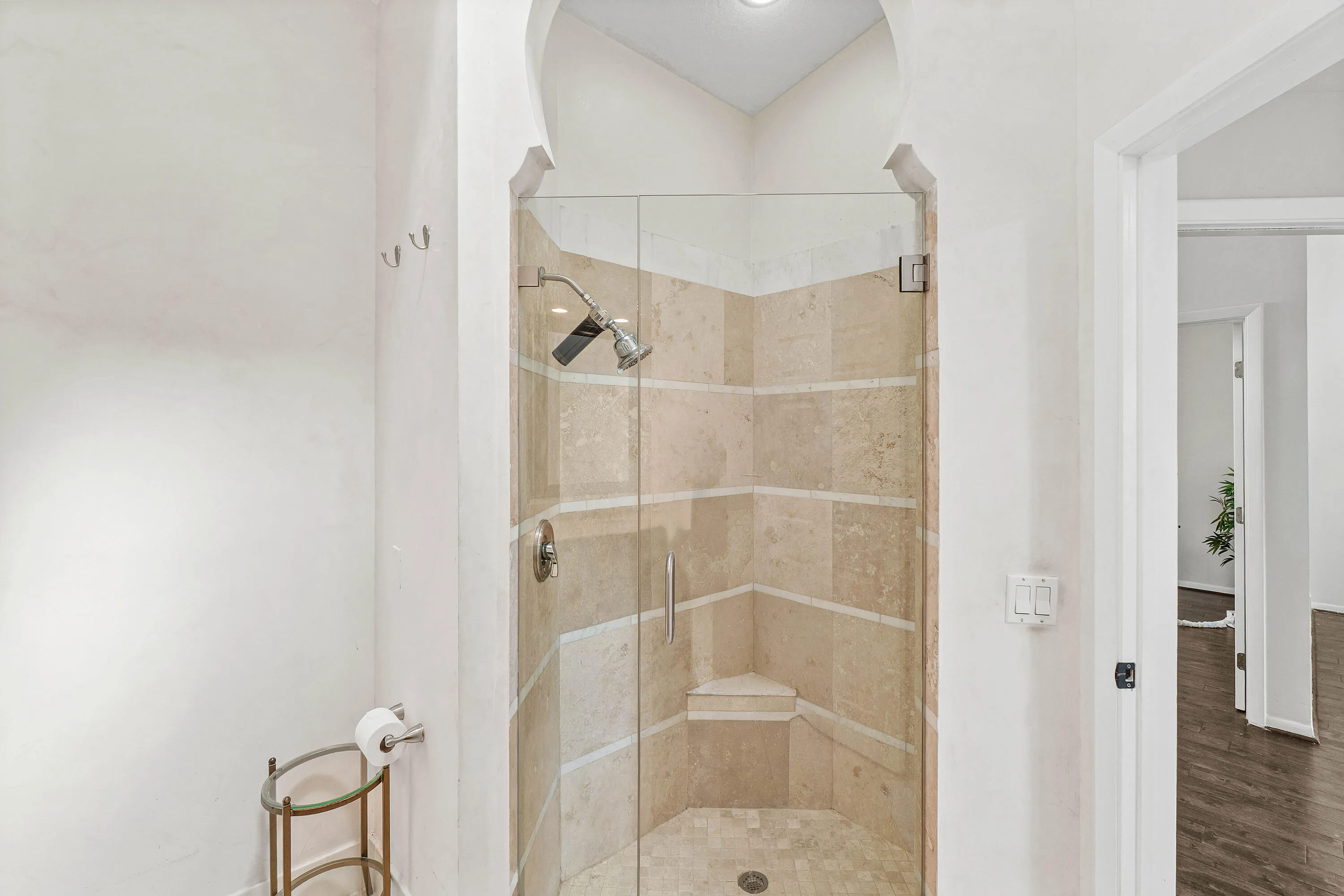 Primary shower