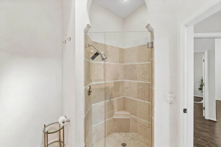 Primary shower