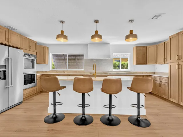 Modern Kitchen w/Hood and Island