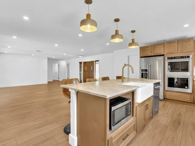Modern Kitchen/Living Room