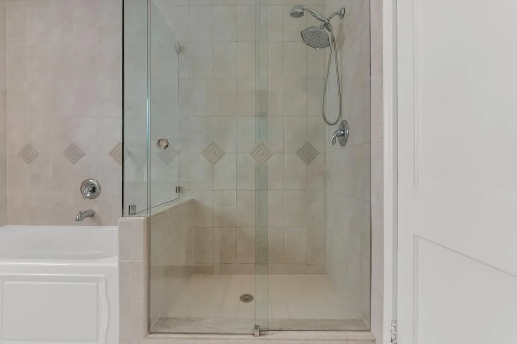 2nd bath with tub and separate shower