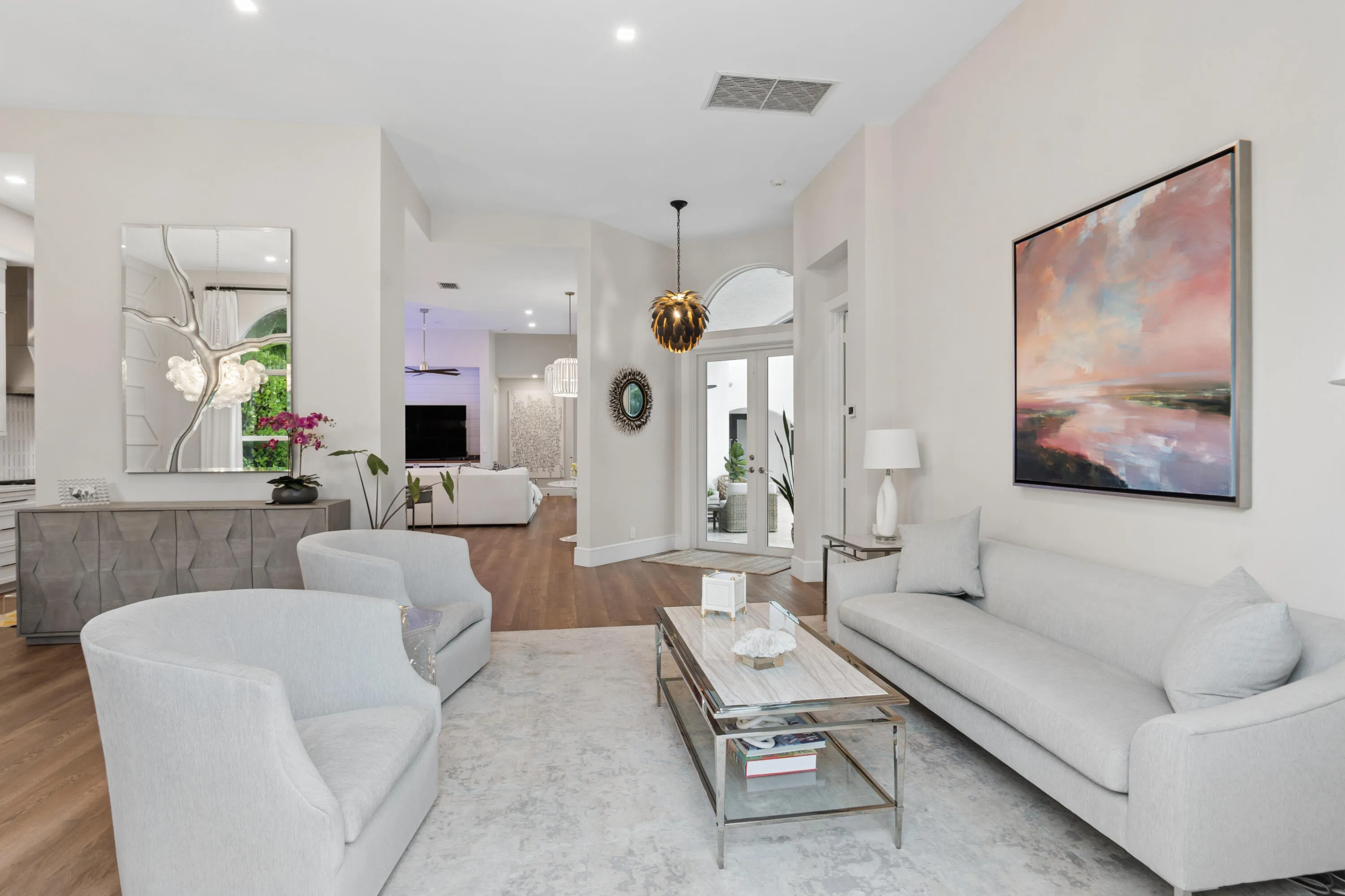 Entryway/Living Room