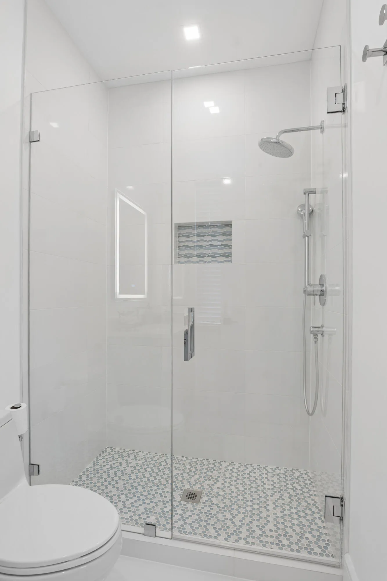 2nd Floor - Guest ensuite Bath