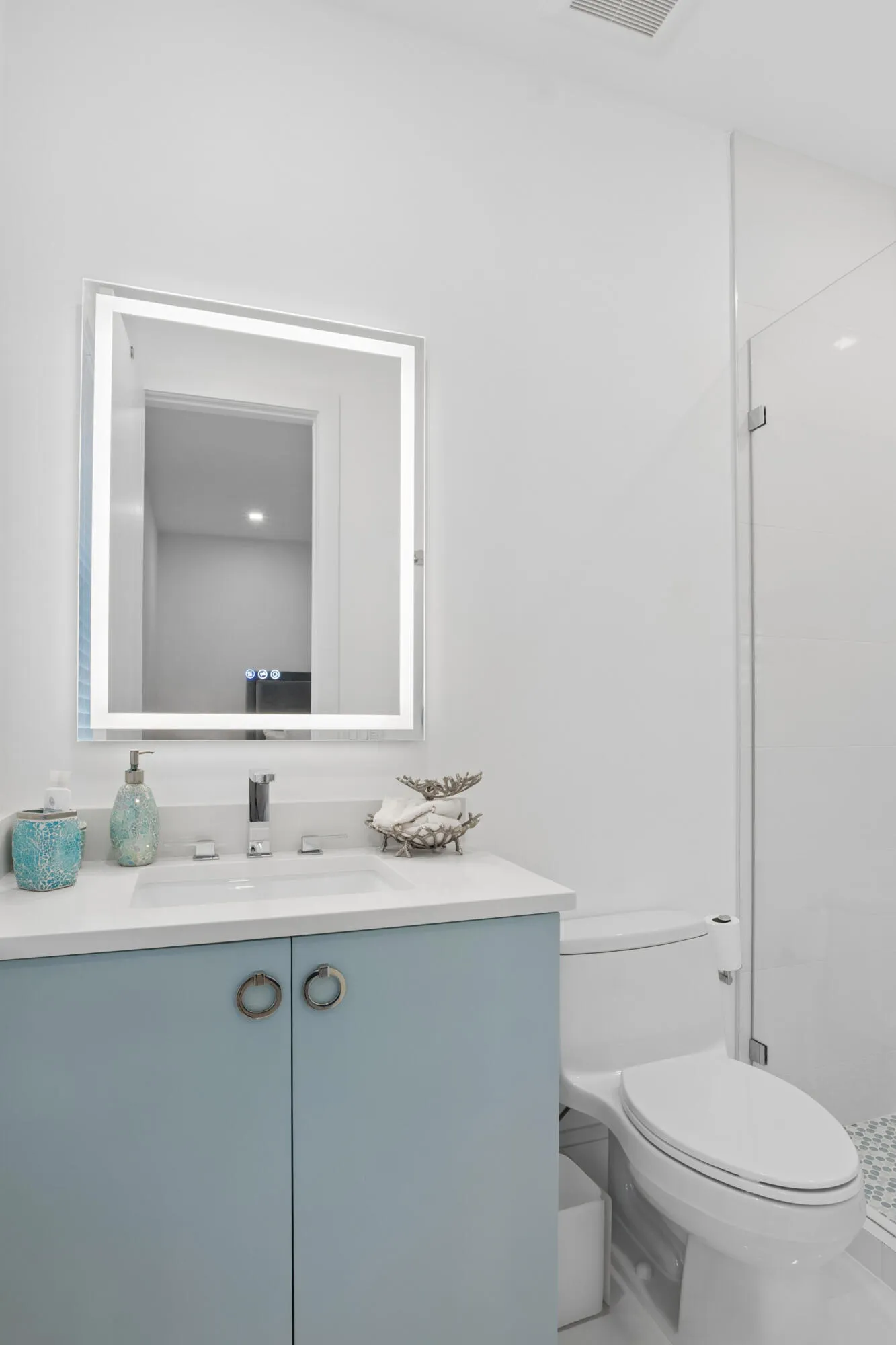 2nd Floor - Guest ensuite bath