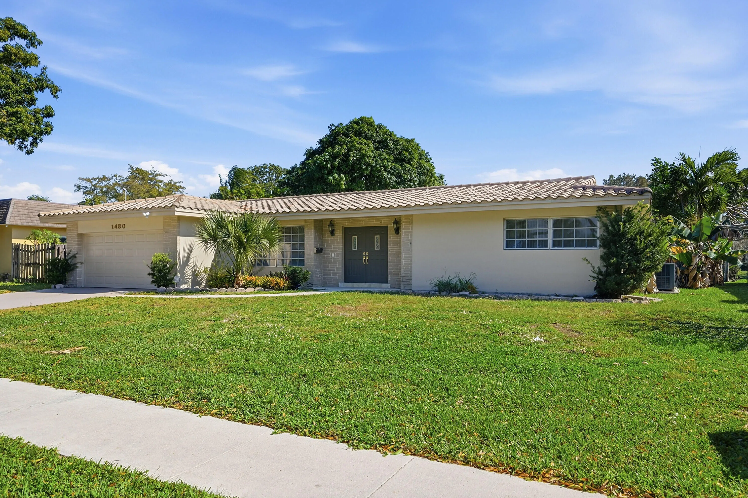 GREAT CURB APPEAL