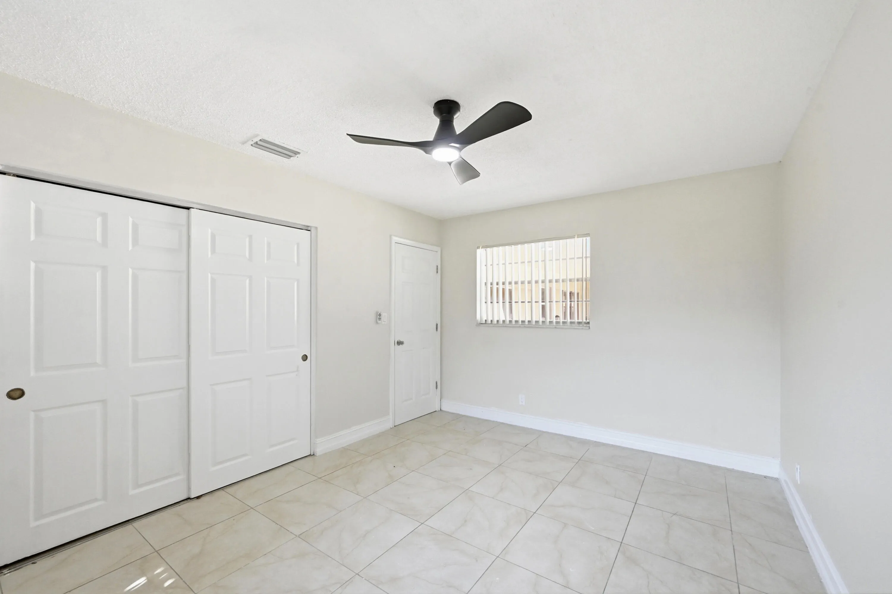 33_bedroom 2