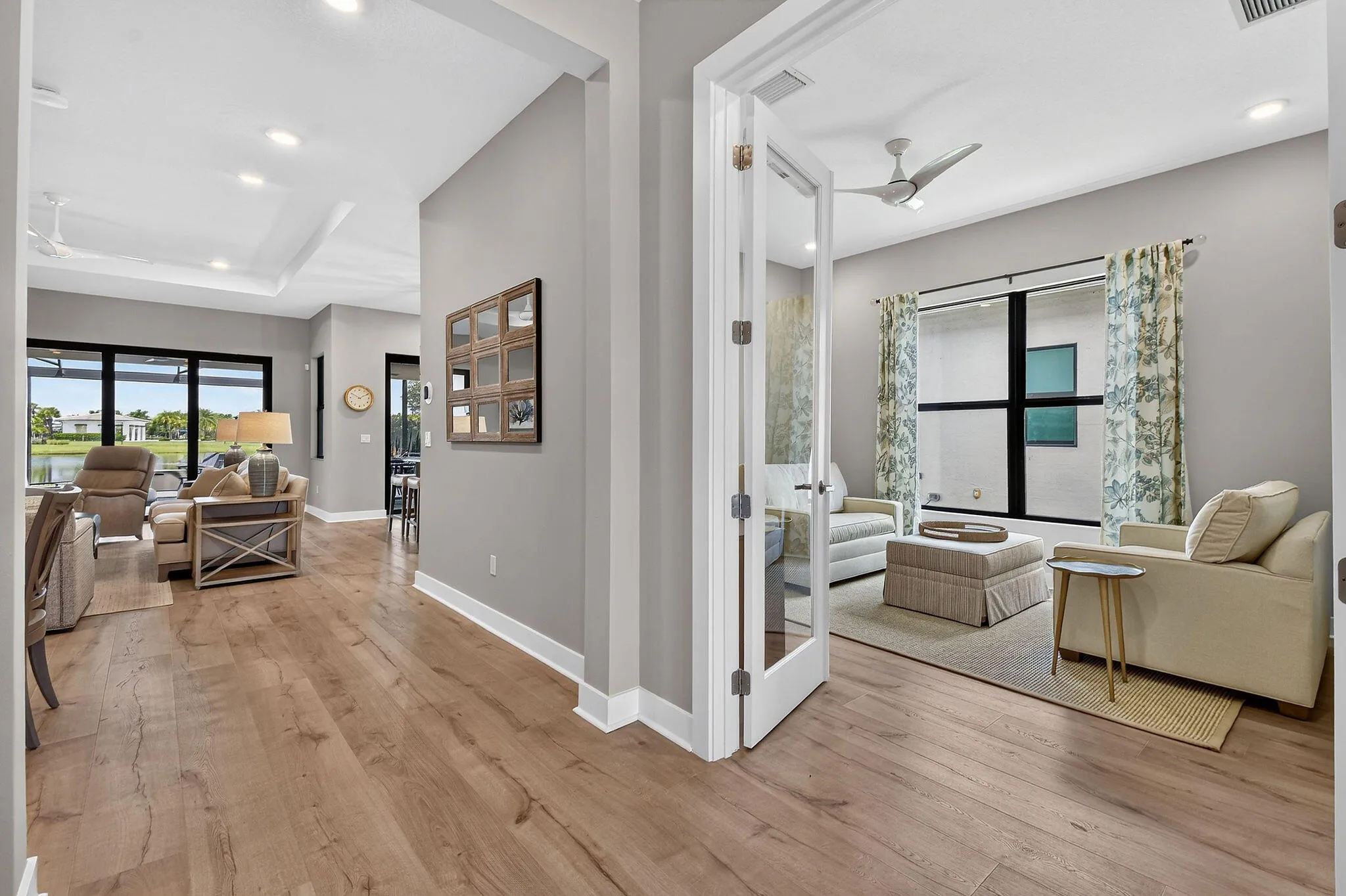 Hallway/Den