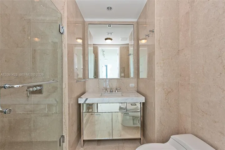 3rd full bath, next to den