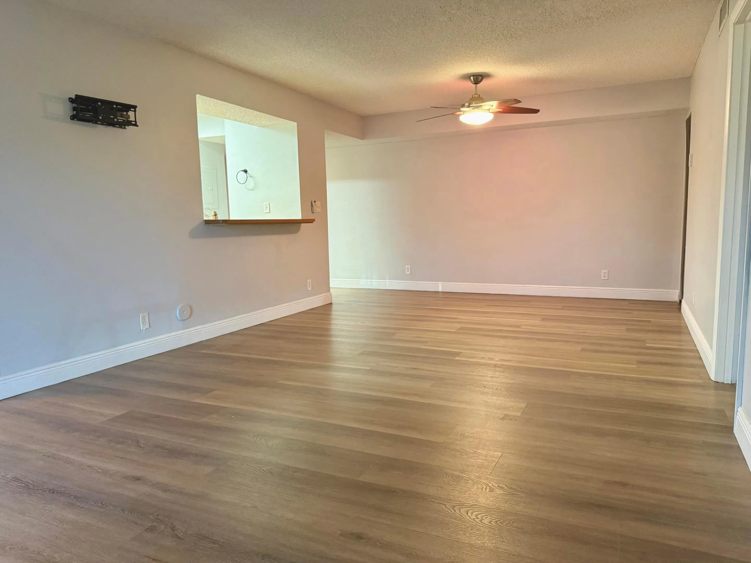Vinyl Flooring Throughout