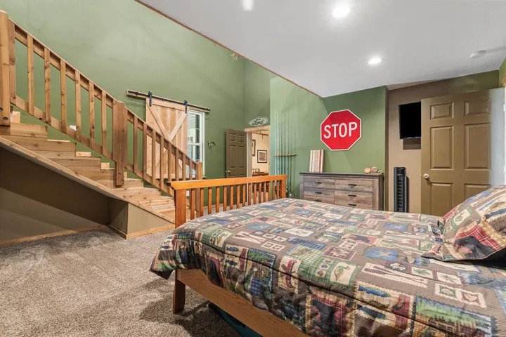 BEDROOM WITH LOFT