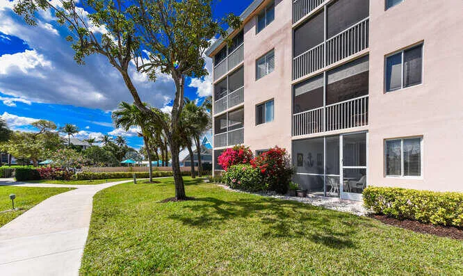 353 US1 Apt A108 Jupiter FL-small-024-04