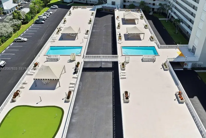 Pools, BBQ, Loungers, Shading Canopies,
