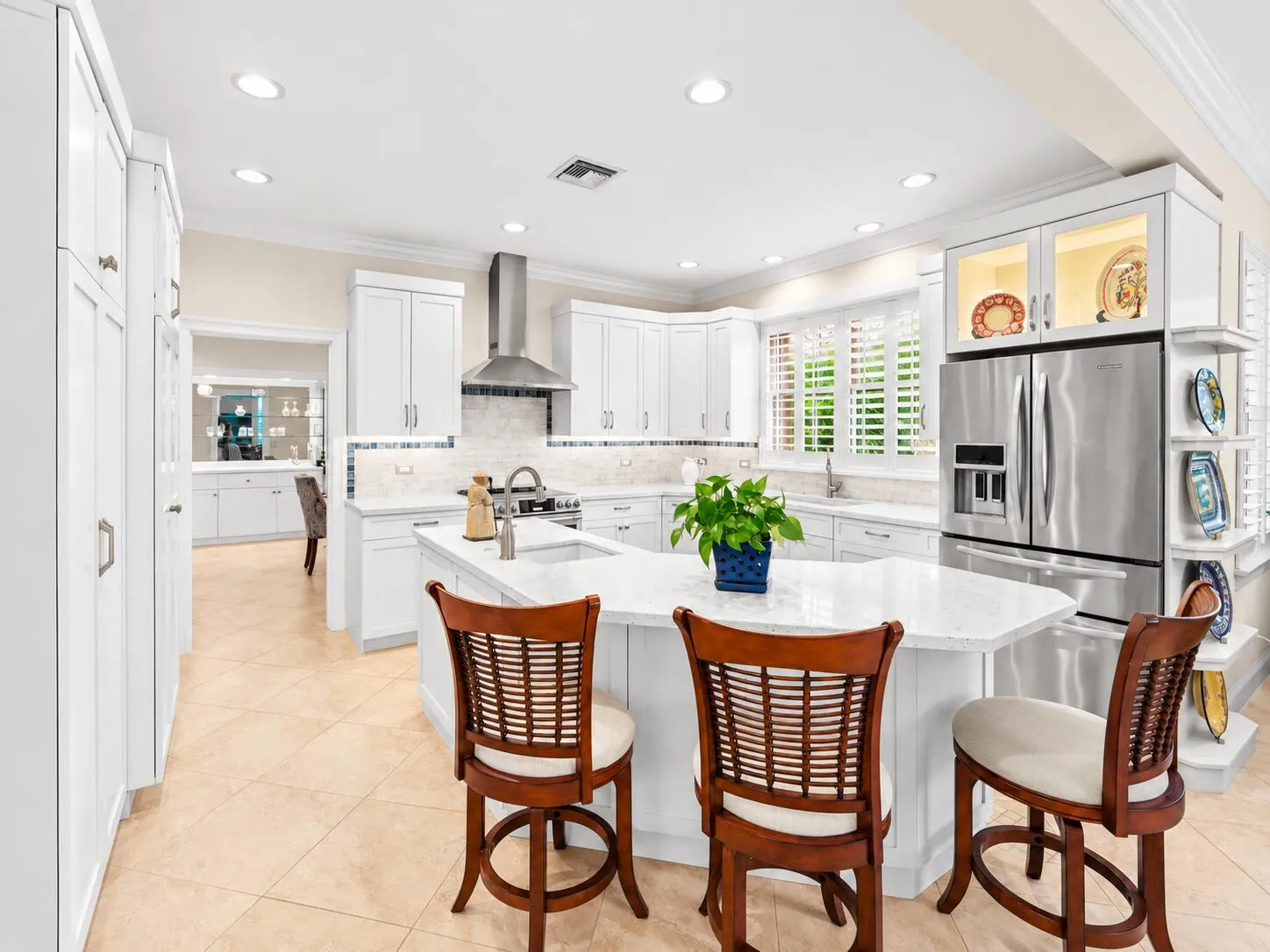 Expansive Kitchen