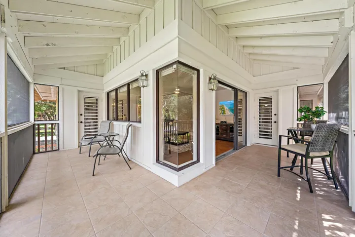 Covered & Screened Balcony