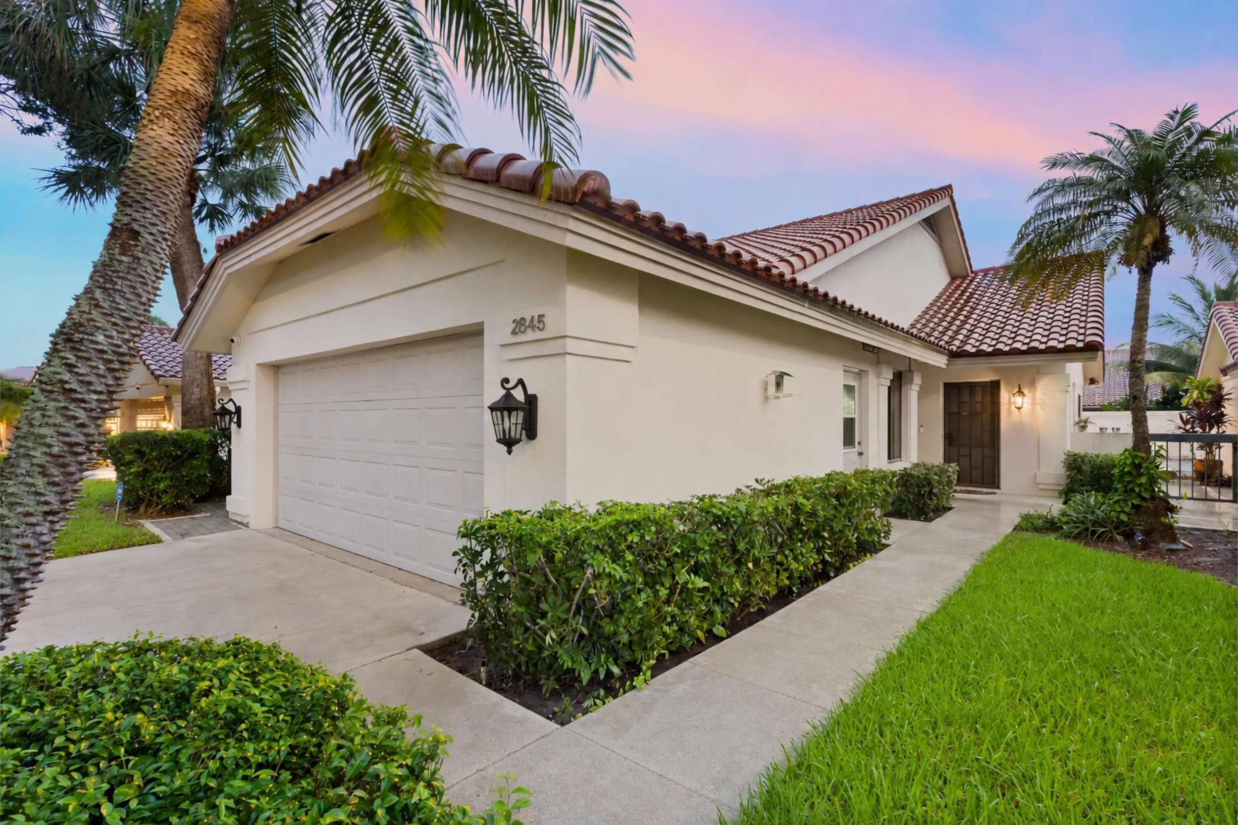Let's make this your property! Single family residence on a cul-de-sac with a private pool.