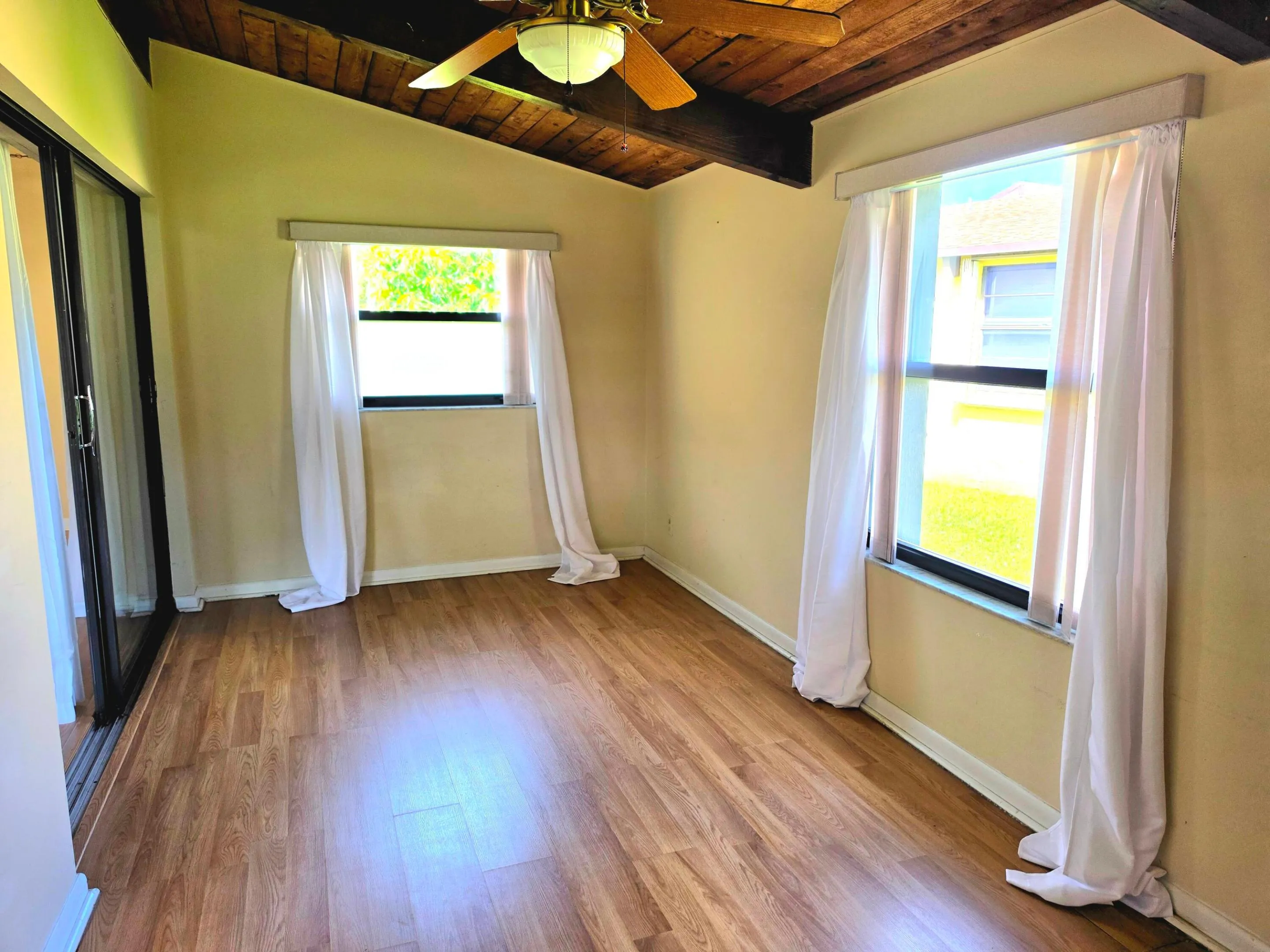 ADDITIONAL VIEW OF BONUS ROOM.