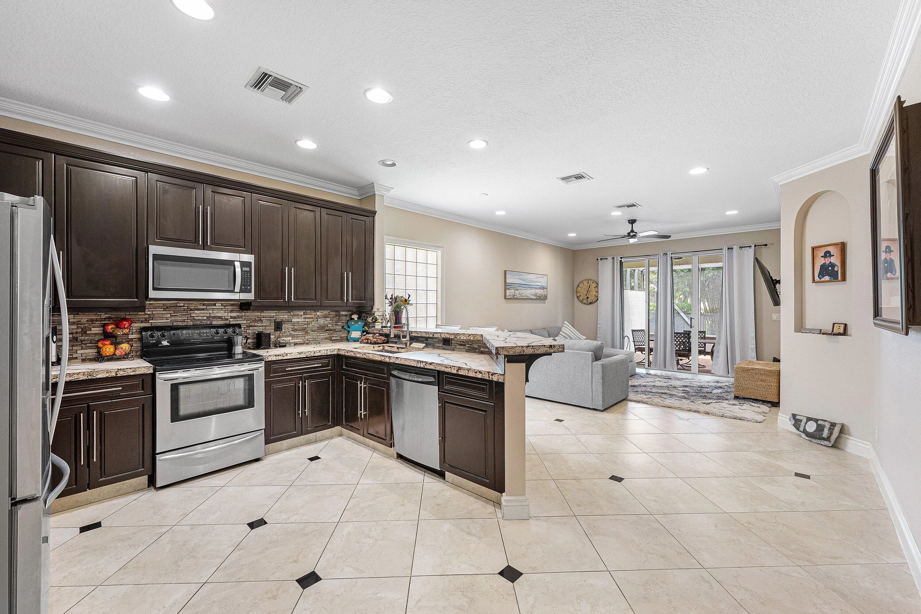 013-310VeniceBoulevard-RoyalPalmBeach-FL