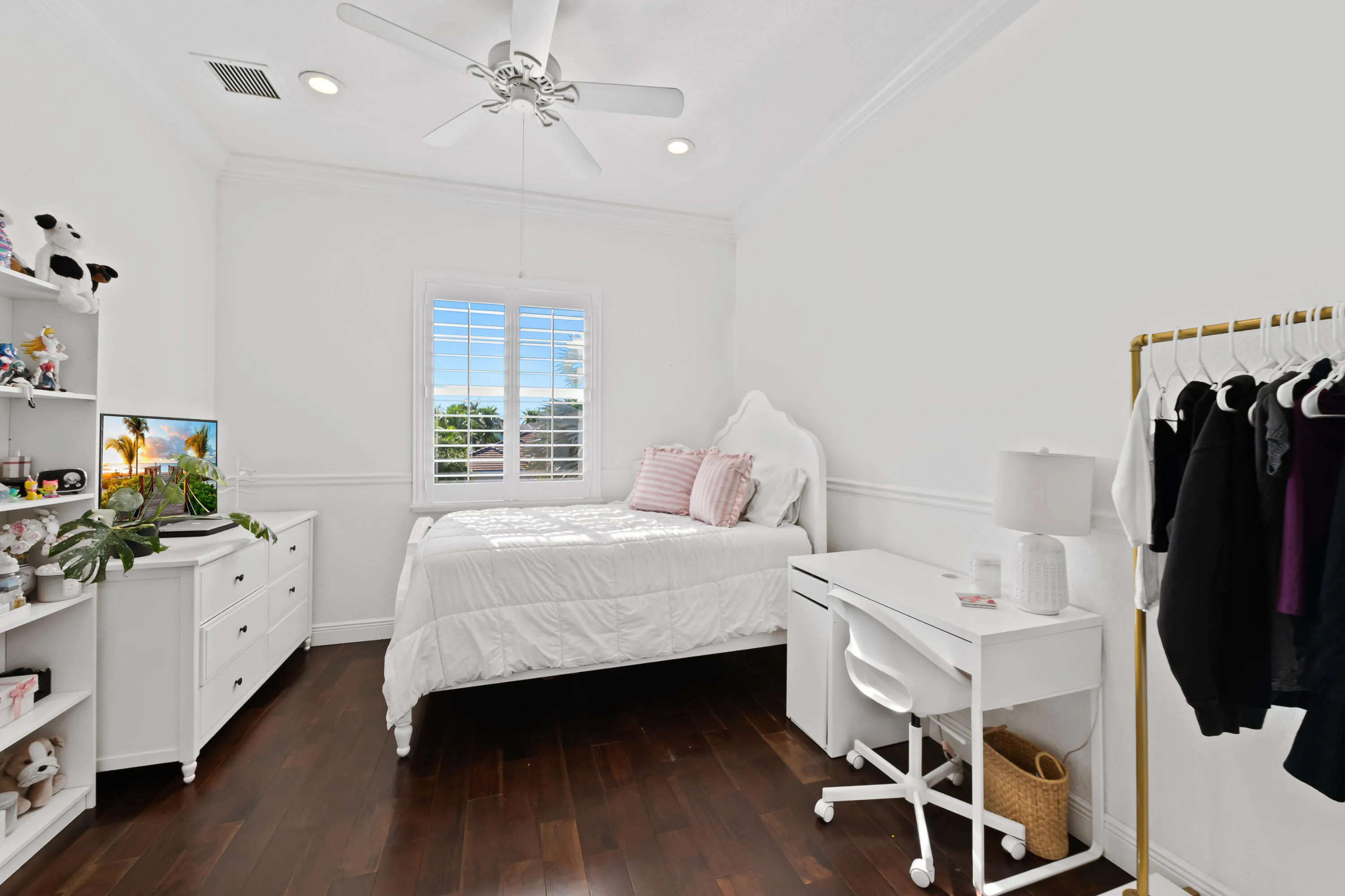 Upstairs Bedroom 1st