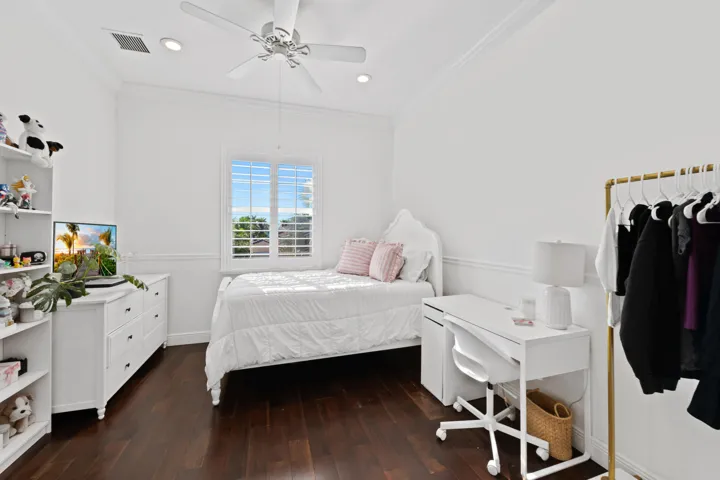 Upstairs Bedroom 1st