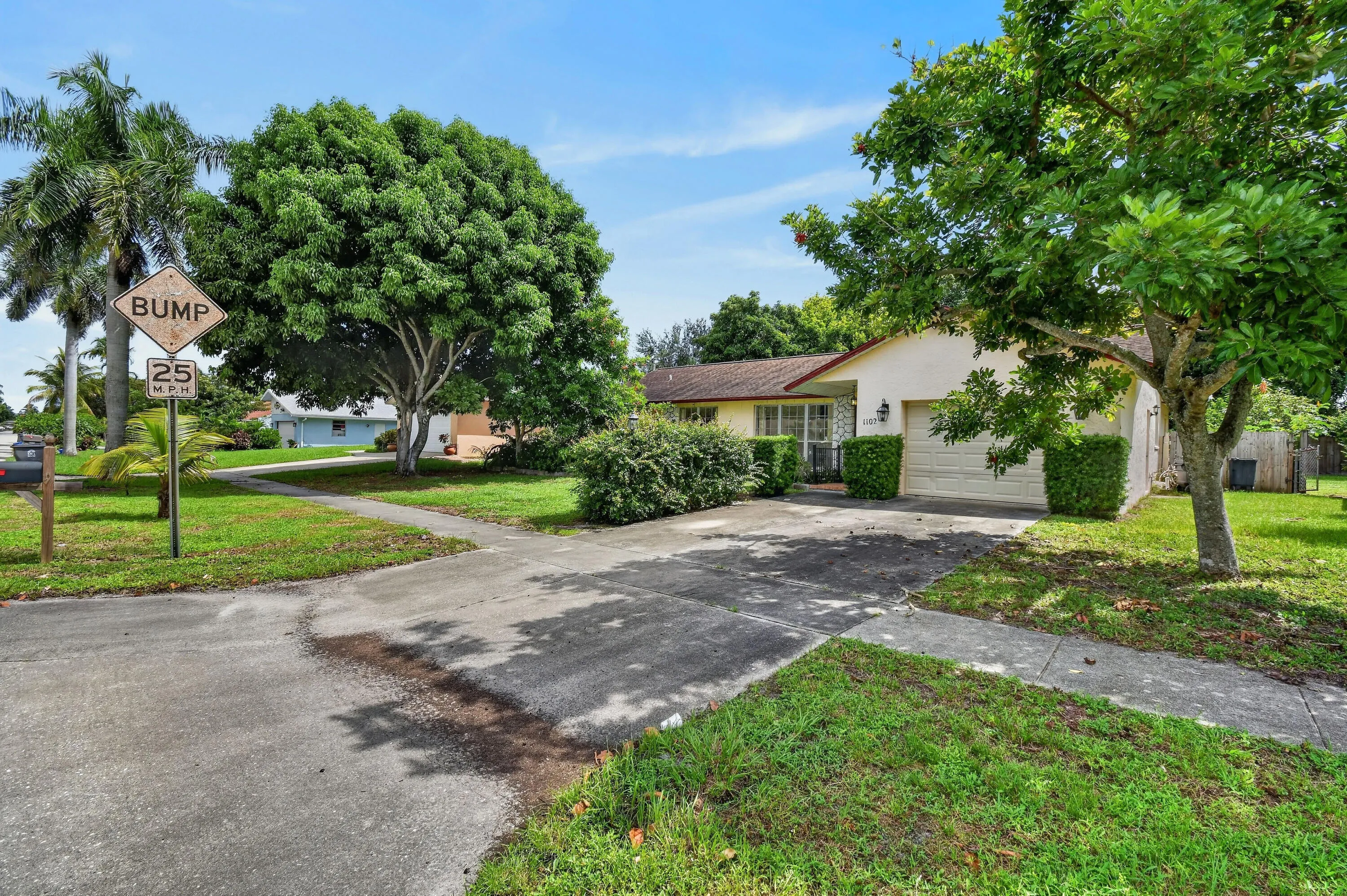 1102WestchesterDrE(4)