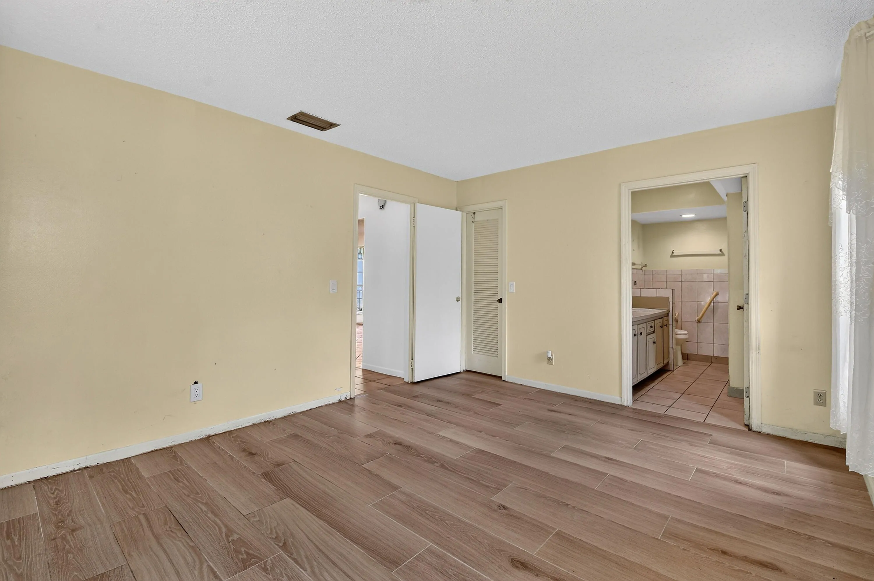 1102WestchesterDrE(21)