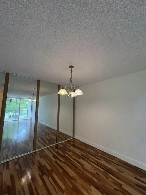 Dining Room 3800