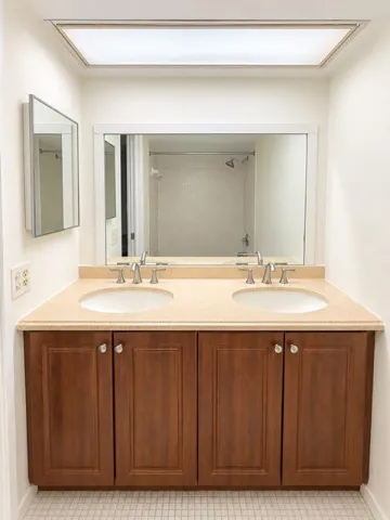 3800 Bathroom double sink