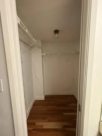 3800 Closet